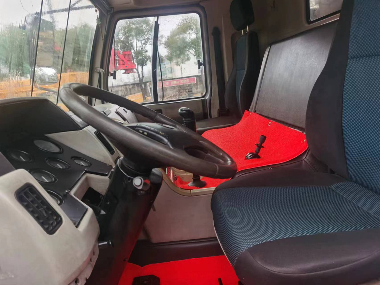 ZOOMLION ZTC251V - Guindaste móvel: foto 3 ZOOMLION ZTC251V - Guindaste móvel: foto 3