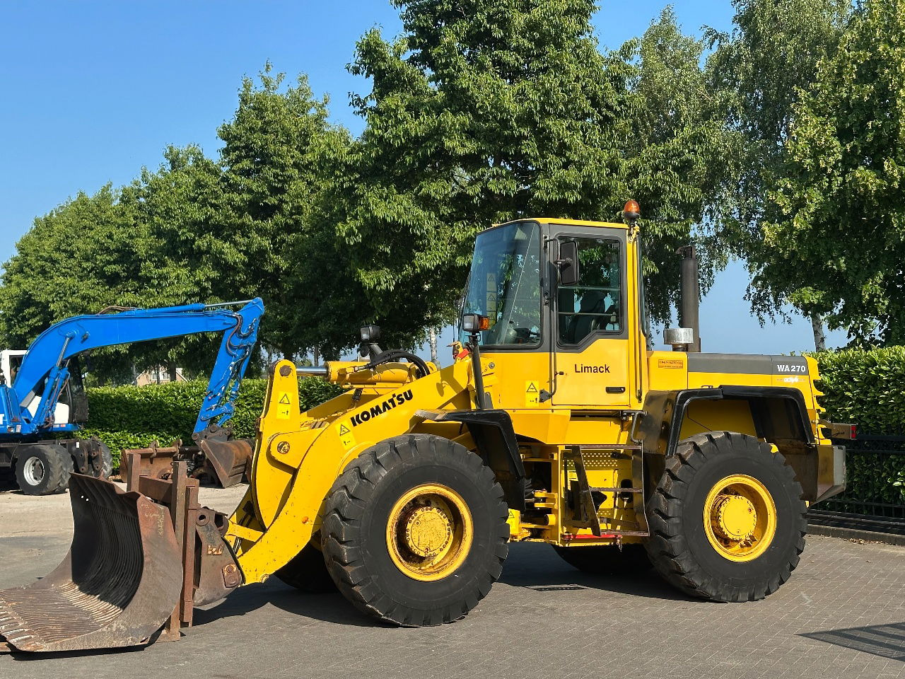 Komatsu WA270-3 - Carregadeira de rodas: foto 1 Komatsu WA270-3 - Carregadeira de rodas: foto 1