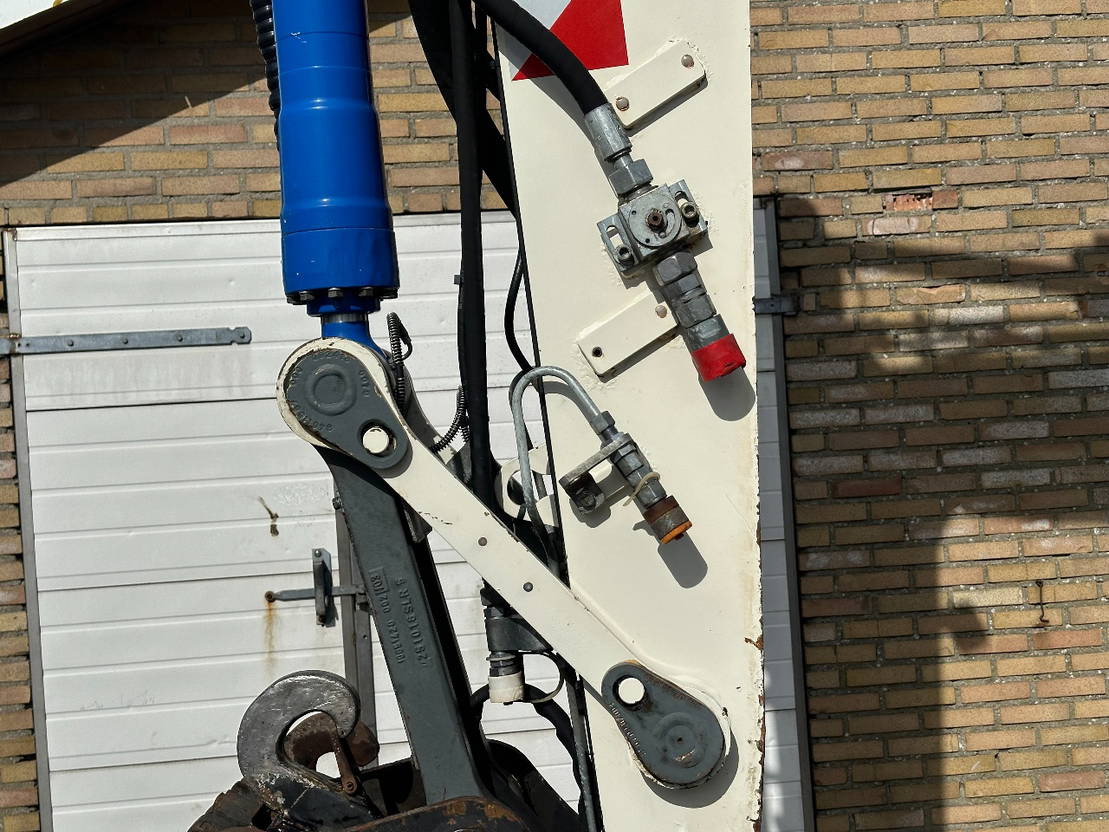 Escavadeira de rodas Liebherr A914: foto 16 Escavadeira de rodas Liebherr A914: foto 16