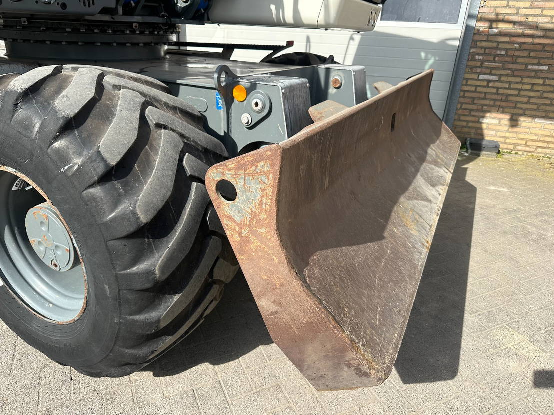 Escavadeira de rodas Liebherr A914: foto 25 Escavadeira de rodas Liebherr A914: foto 25