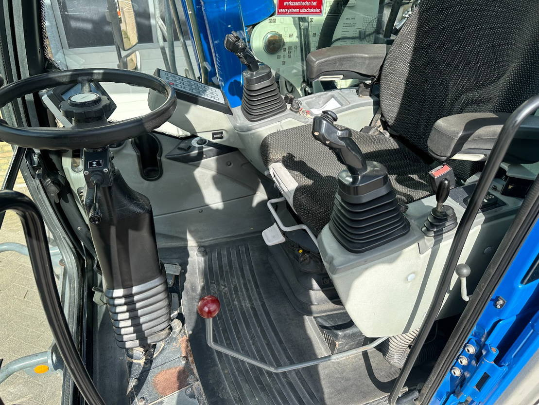 Escavadeira de rodas Liebherr A914: foto 9 Escavadeira de rodas Liebherr A914: foto 9