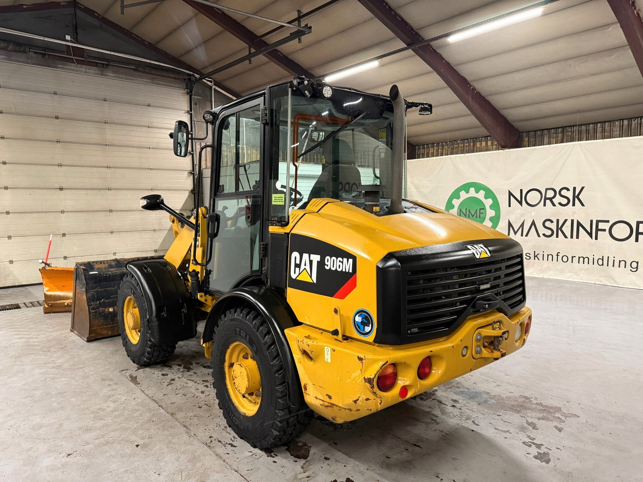 Cat 906M High Flow, 40 km/t med skuff og plog # TIL LEIE# - Carregadeira de rodas: foto 3 Cat 906M High Flow, 40 km/t med skuff og plog # TIL LEIE# - Carregadeira de rodas: foto 3