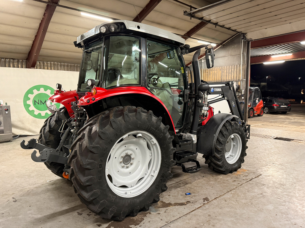 Massey Ferguson 5712 SL Dyna4 - Trator: foto 5 Massey Ferguson 5712 SL Dyna4 - Trator: foto 5