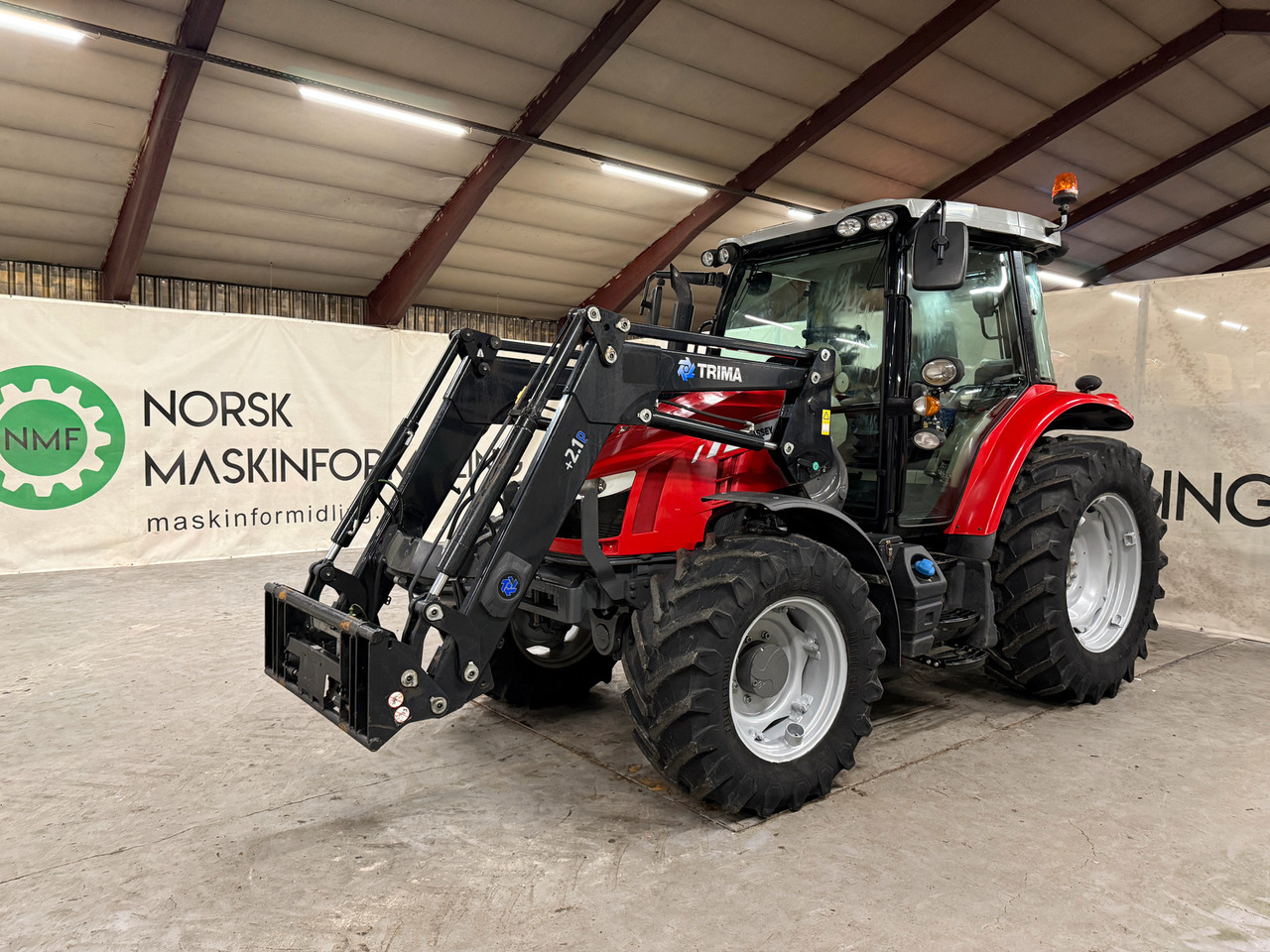 Massey Ferguson 5712 SL Dyna4 - Trator: foto 1 Massey Ferguson 5712 SL Dyna4 - Trator: foto 1