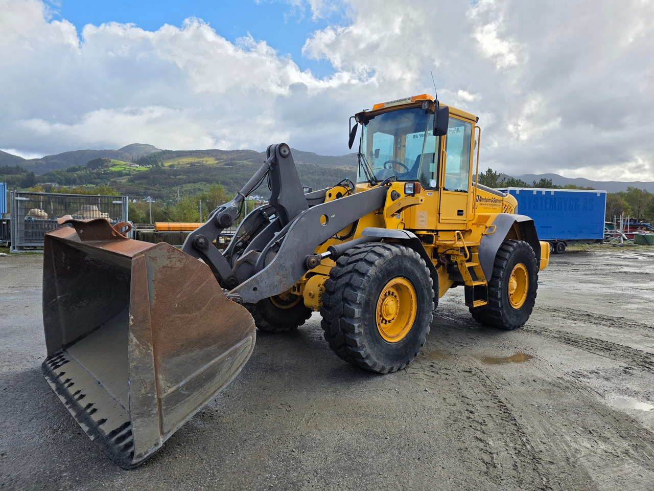 Volvo L90E - Carregadeira de rodas: foto 1 Volvo L90E - Carregadeira de rodas: foto 1