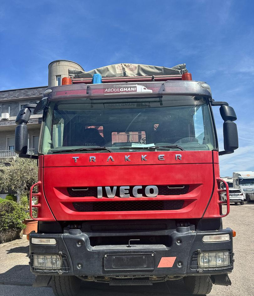 Ribaltabile Iveco Trakker 450 8X4 - Caminhão basculante: foto 3 Ribaltabile Iveco Trakker 450 8X4 - Caminhão basculante: foto 3