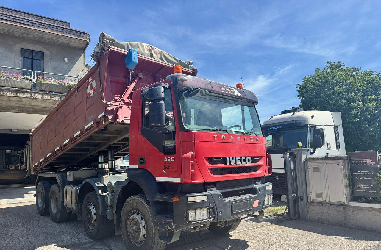 Ribaltabile Iveco Trakker 450 8X4 - Caminhão basculante: foto 2 Ribaltabile Iveco Trakker 450 8X4 - Caminhão basculante: foto 2