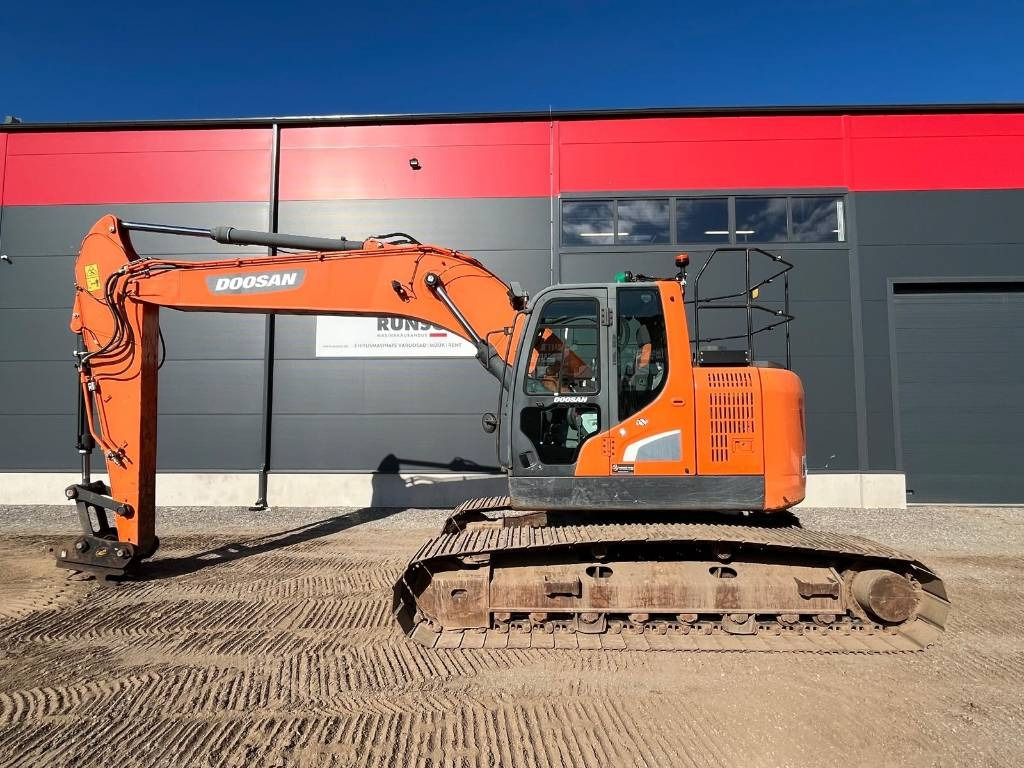Doosan DX 235 LCR-5 - Escavadora de rastos: foto 1 Doosan DX 235 LCR-5 - Escavadora de rastos: foto 1