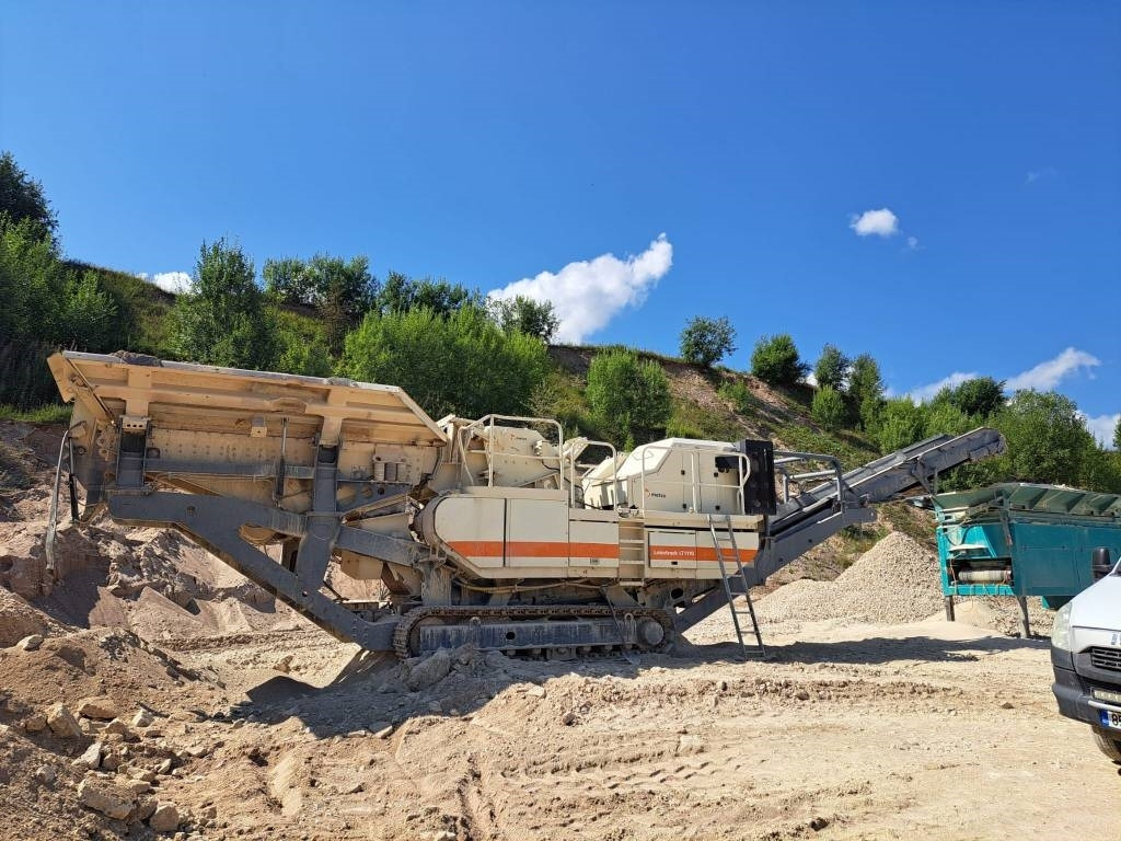 Metso NP 1110M - Britadeira móvel: foto 1 Metso NP 1110M - Britadeira móvel: foto 1