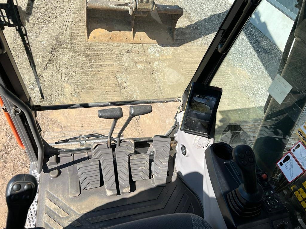 Escavadora de rastos Volvo EC 140 E: foto 9