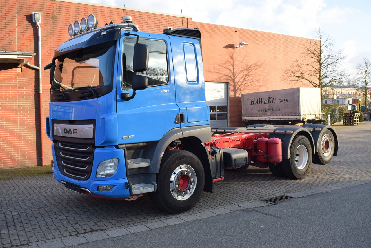 DAF CF 450 6x2 Fahrgestell Klima Navi Lift Retarder - Caminhão chassi: foto 2 DAF CF 450 6x2 Fahrgestell Klima Navi Lift Retarder - Caminhão chassi: foto 2