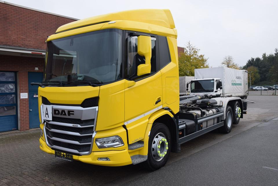 DAF XG 450 Meiller RS21 Abroll ACC Navi Kamera EU6E - Caminhão polibenne: foto 2 DAF XG 450 Meiller RS21 Abroll ACC Navi Kamera EU6E - Caminhão polibenne: foto 2