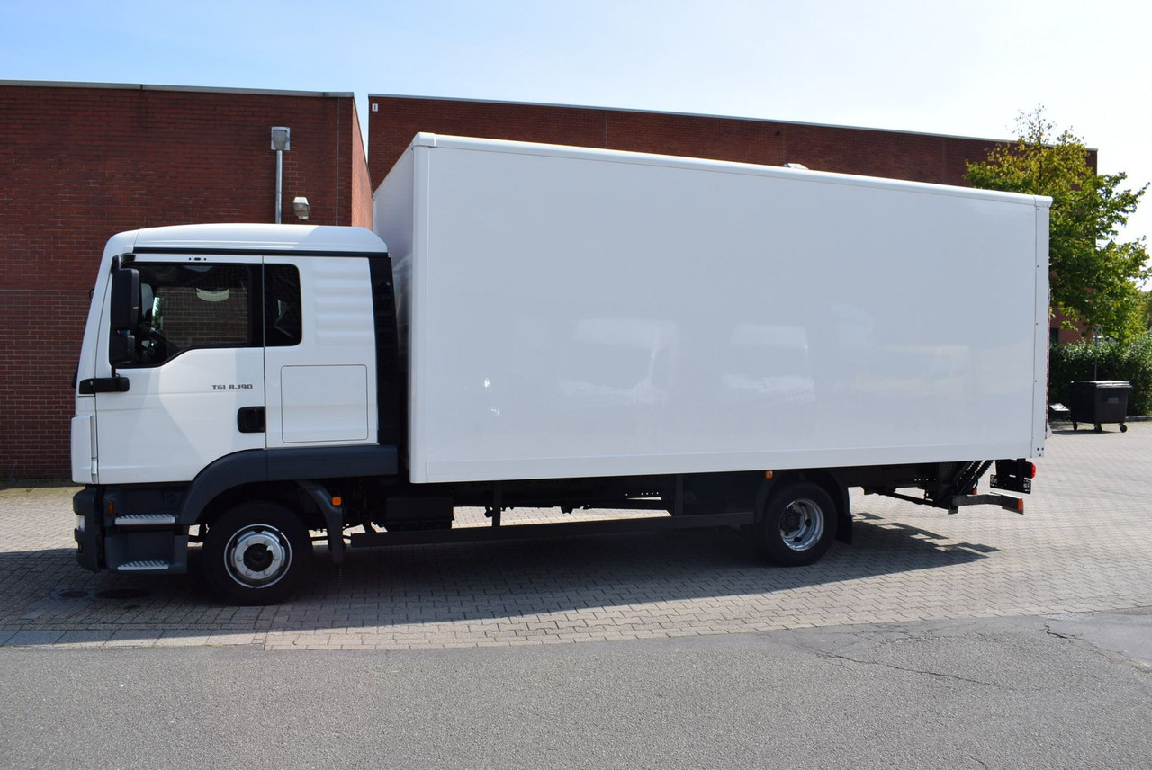 MAN TGL 8.190 Koffer 6,10m LBW Klima Tempomat AHK - Carrinha de contentor: foto 3 MAN TGL 8.190 Koffer 6,10m LBW Klima Tempomat AHK - Carrinha de contentor: foto 3