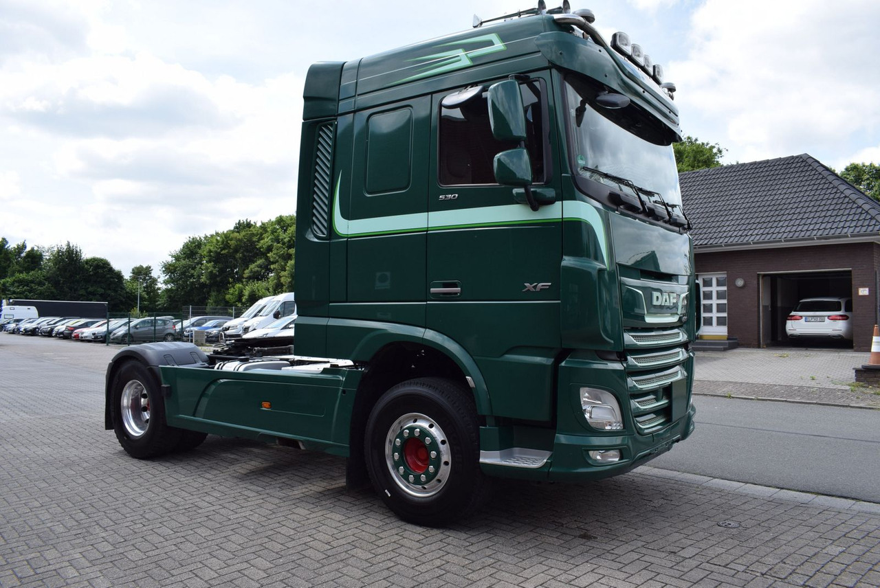 Tractor DAF  XF 530 FT Retarder Leder Standklima Hydraulik: foto 11