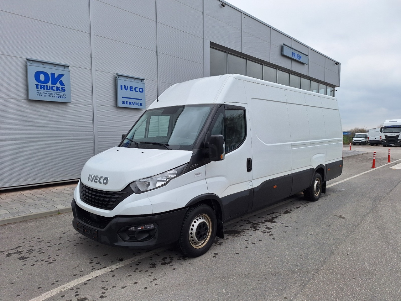 IVECO Daily ne postoji - Furgão: foto 1 IVECO Daily ne postoji - Furgão: foto 1