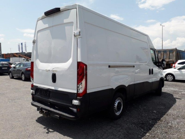 Furgão IVECO 35S15V: foto 7 Furgão IVECO 35S15V: foto 7