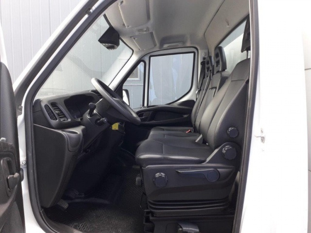 IVECO Daily 35C14 tipper - Furgão basculante: foto 2 IVECO Daily 35C14 tipper - Furgão basculante: foto 2