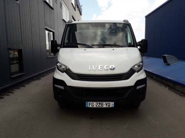 IVECO Daily 35C14 tipper - Furgão basculante: foto 4 IVECO Daily 35C14 tipper - Furgão basculante: foto 4