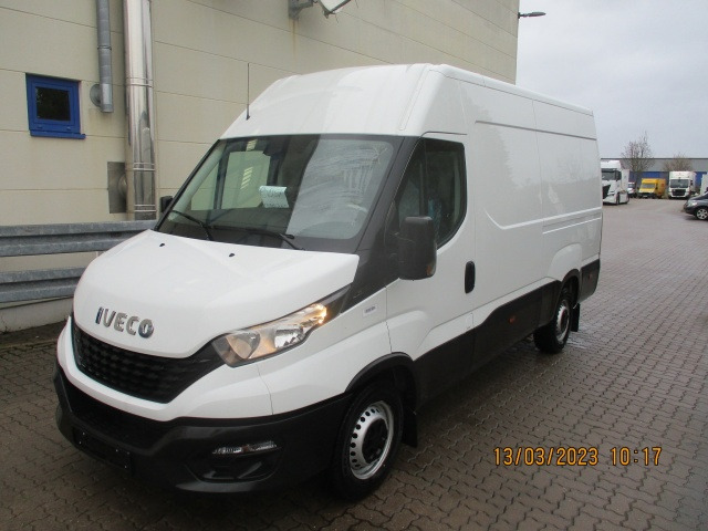 IVECO Daily 35S16V - Furgão: foto 1 IVECO Daily 35S16V - Furgão: foto 1