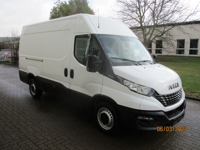 IVECO Daily 35S16V - Furgão: foto 2 IVECO Daily 35S16V - Furgão: foto 2