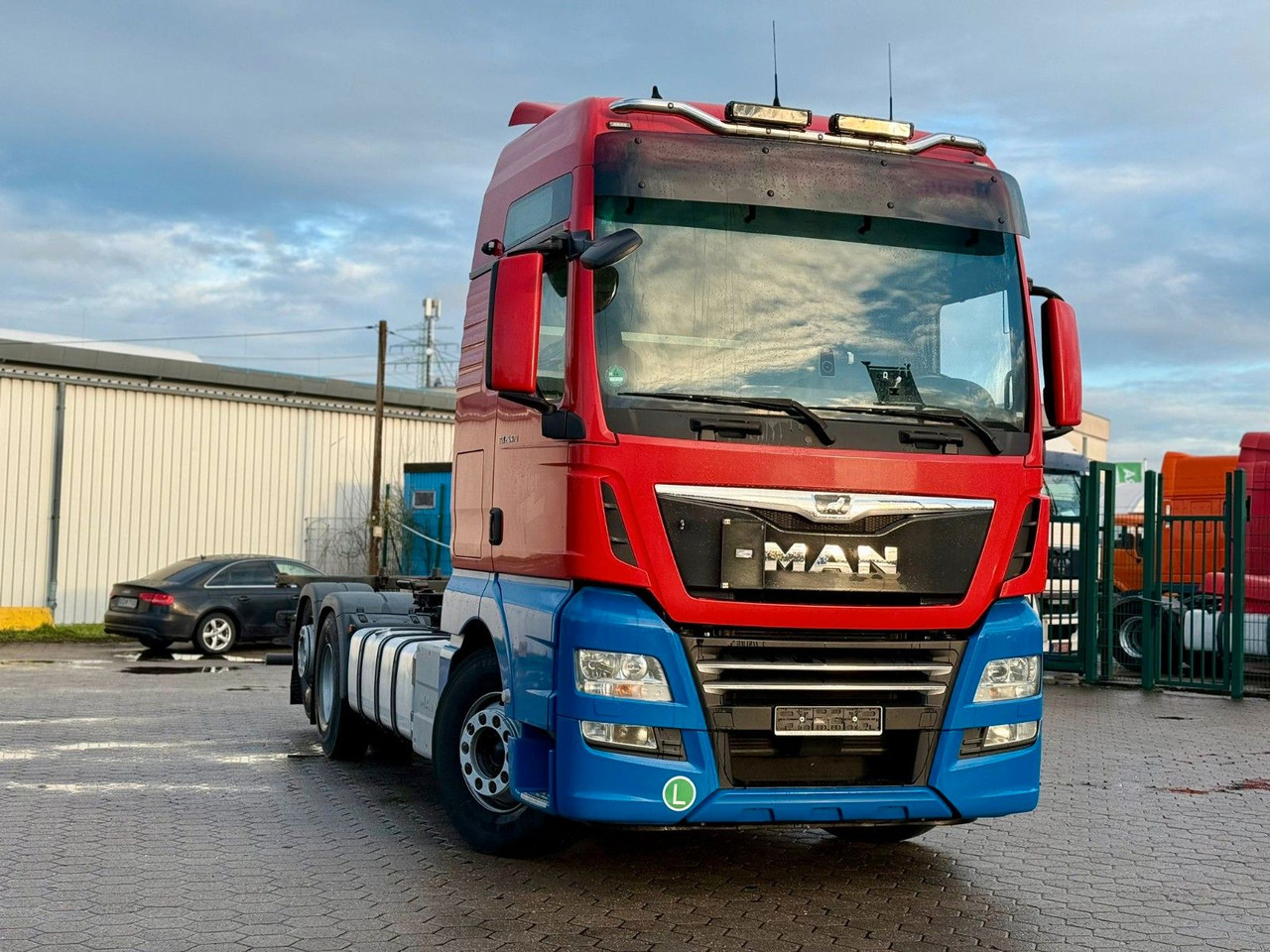 MAN TGX 26.470 XXL 6x2 BDF+Retarter +Standklima - Caminhão transportador de contêineres/ Caixa móvel: foto 4 MAN TGX 26.470 XXL 6x2 BDF+Retarter +Standklima - Caminhão transportador de contêineres/ Caixa móvel: foto 4