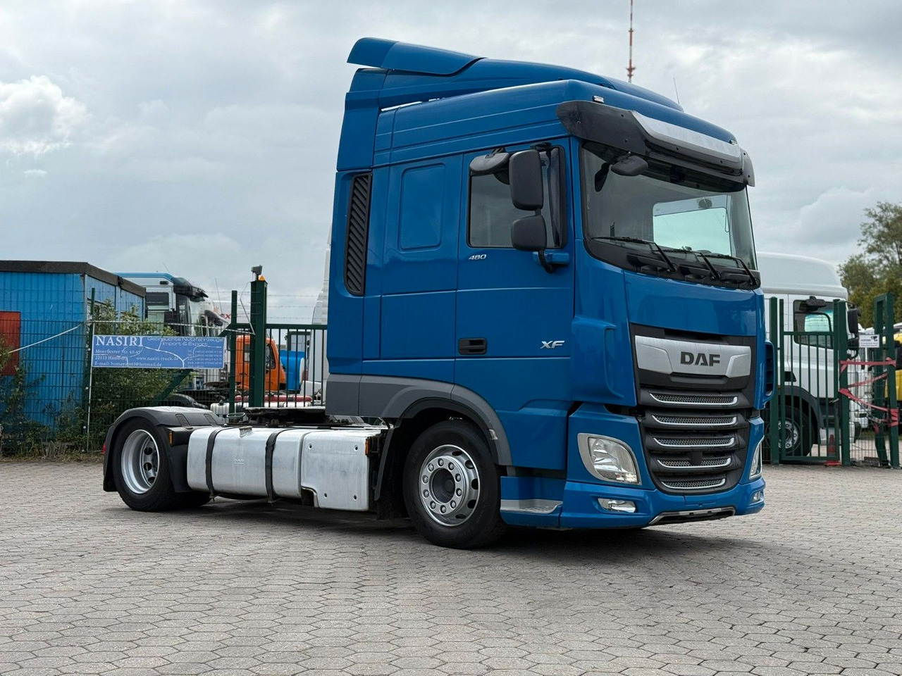 DAF XF 480 Low +Retarter+2xTank - Tractor: foto 3 DAF XF 480 Low +Retarter+2xTank - Tractor: foto 3