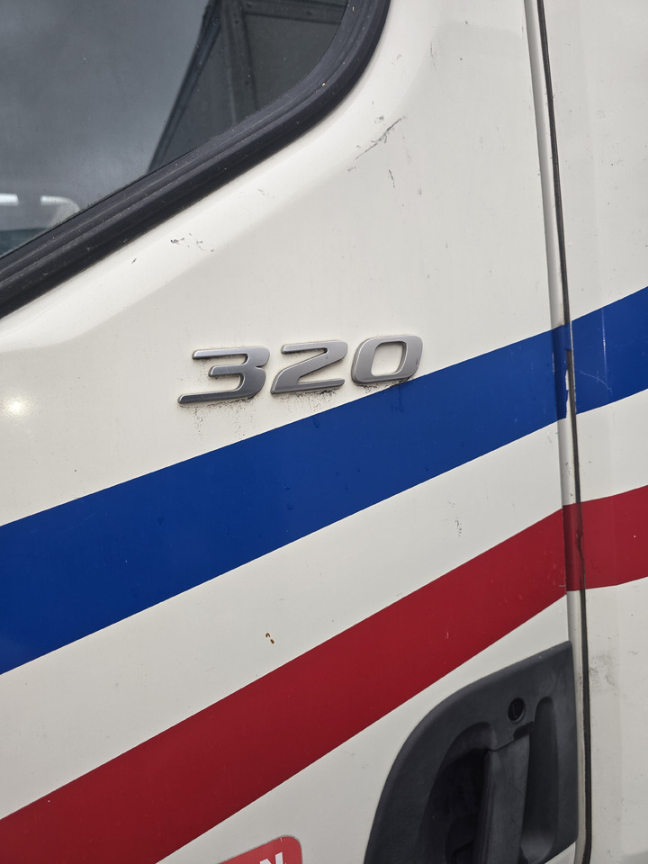 DAF LF 320 - Caminhão furgão: foto 2 DAF LF 320 - Caminhão furgão: foto 2