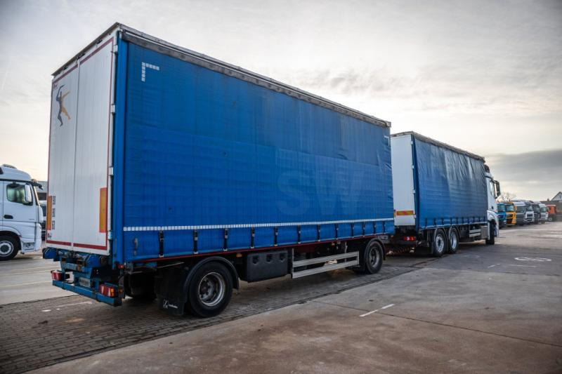 Mercedes ACTROS 2548-6x2+VOITH - Caminhão com lona: foto 3 Mercedes ACTROS 2548-6x2+VOITH - Caminhão com lona: foto 3