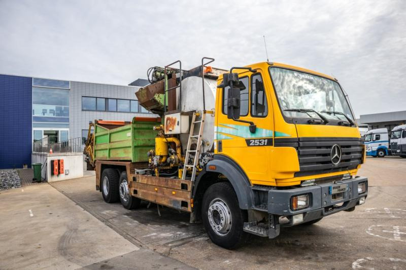Mercedes SK 2531-6X2-PATA/BITUMEN/ASFALT/GOUDRON - Caminhão basculante: foto 4 Mercedes SK 2531-6X2-PATA/BITUMEN/ASFALT/GOUDRON - Caminhão basculante: foto 4