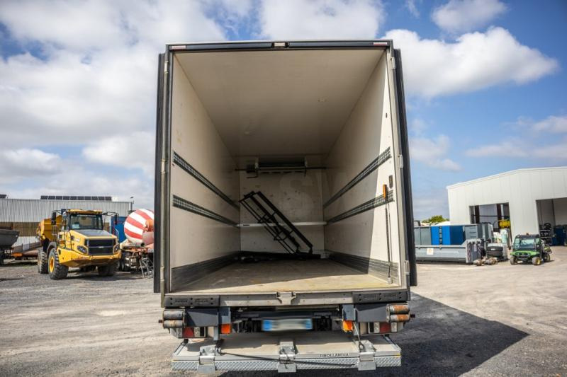 Chereau CHEREAU+CARRIER+DHOLLANDIA 2.5 T. - Reboque: foto 5 Chereau CHEREAU+CARRIER+DHOLLANDIA 2.5 T. - Reboque: foto 5