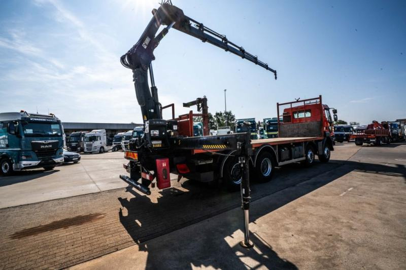 Renault KERAX 430 DXI+ HIAB 16 T/m + 5 EXT - Camião de caixa aberta/ Plataforma, Caminhão grua: foto 4 Renault KERAX 430 DXI+ HIAB 16 T/m + 5 EXT - Camião de caixa aberta/ Plataforma, Caminhão grua: foto 4