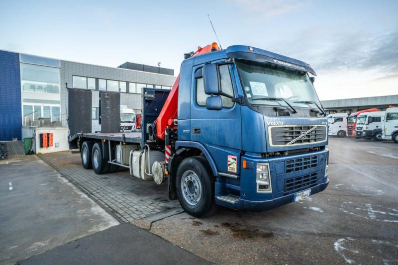 Caminhão reboque Volvo FM 300-6x2+FASSI 19t/m + 2EXT: foto 8 Caminhão reboque Volvo FM 300-6x2+FASSI 19t/m + 2EXT: foto 8