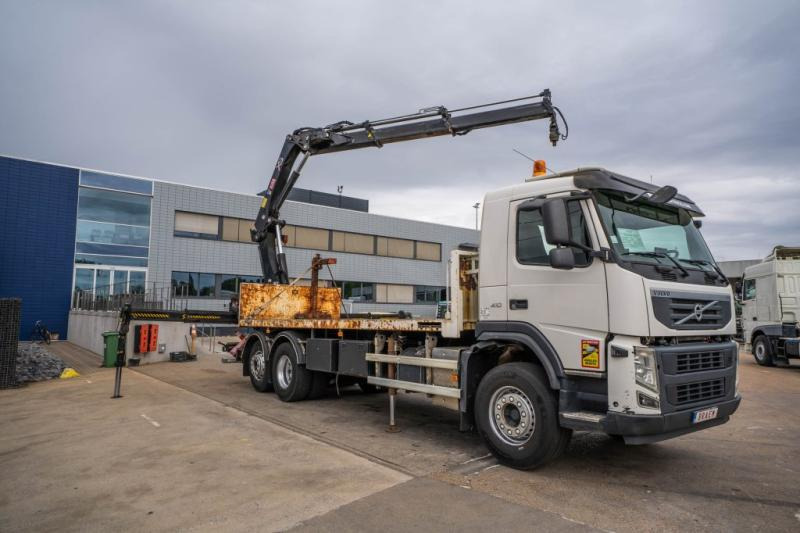 Volvo FM 410 DXI -6X2+HIAB 24 T/m/2x - Camião de caixa aberta/ Plataforma, Caminhão grua: foto 2 Volvo FM 410 DXI -6X2+HIAB 24 T/m/2x - Camião de caixa aberta/ Plataforma, Caminhão grua: foto 2