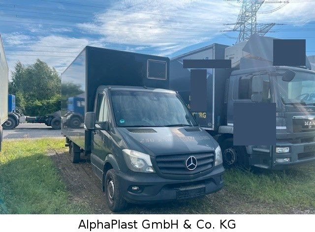 Mercedes-Benz Sprinter 316 Koffer LBW - Carrinha de contentor: foto 1 Mercedes-Benz Sprinter 316 Koffer LBW - Carrinha de contentor: foto 1