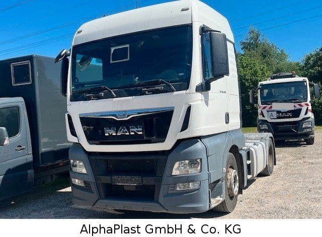 MAN 18.400 / 4x2 Hydraulik Orginal KM TipTop 18.400 / 4x2 Hydraulik Orginal KM TipTop - Tractor: foto 1 MAN 18.400 / 4x2 Hydraulik Orginal KM TipTop 18.400 / 4x2 Hydraulik Orginal KM TipTop - Tractor: foto 1
