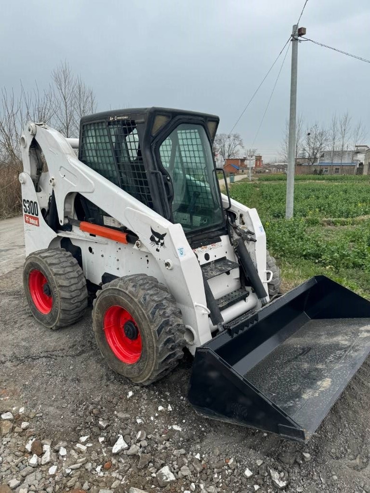 Bobcat S 300 - Mini carregadeira: foto 3 Bobcat S 300 - Mini carregadeira: foto 3