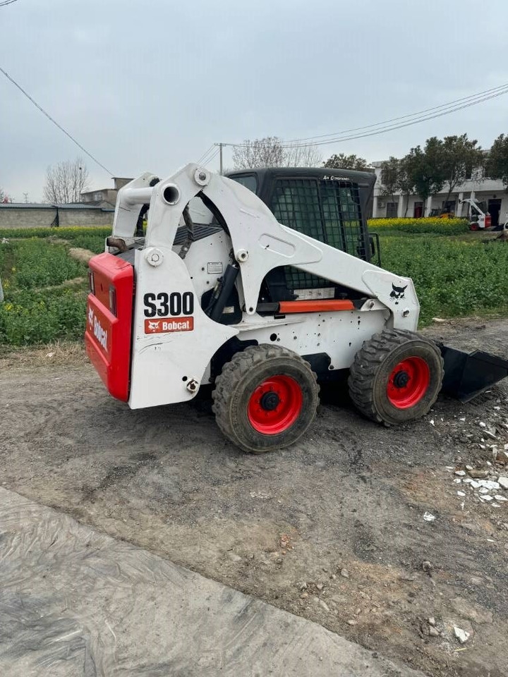 Bobcat S 300 - Mini carregadeira: foto 4 Bobcat S 300 - Mini carregadeira: foto 4
