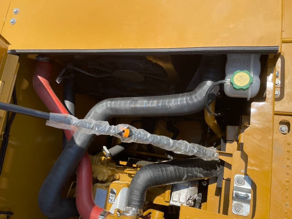 Escavadora de rastos CAT 320 GC: foto 9