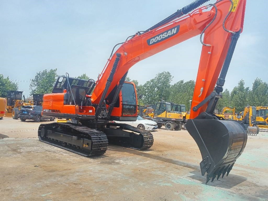Doosan DX 225 LCA - Escavadora de rastos: foto 2 Doosan DX 225 LCA - Escavadora de rastos: foto 2