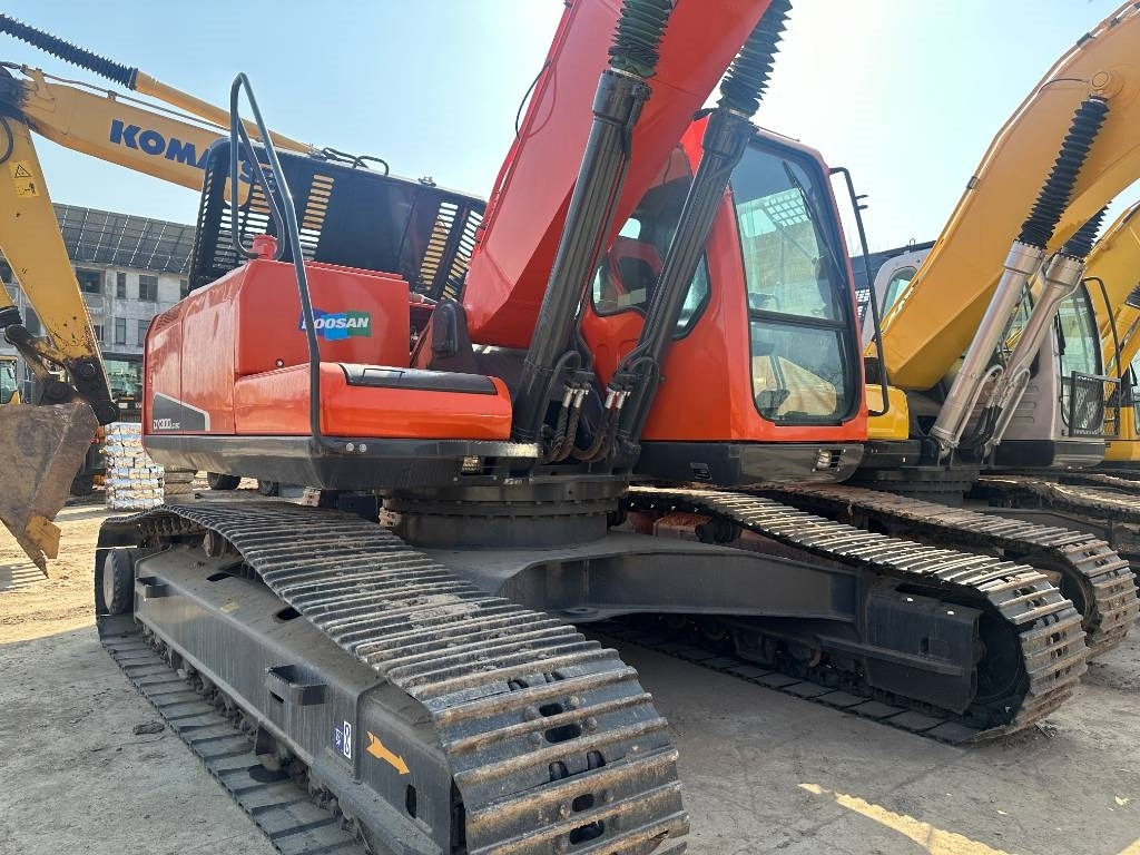 Doosan DX 300 - Escavadora de rastos: foto 2 Doosan DX 300 - Escavadora de rastos: foto 2