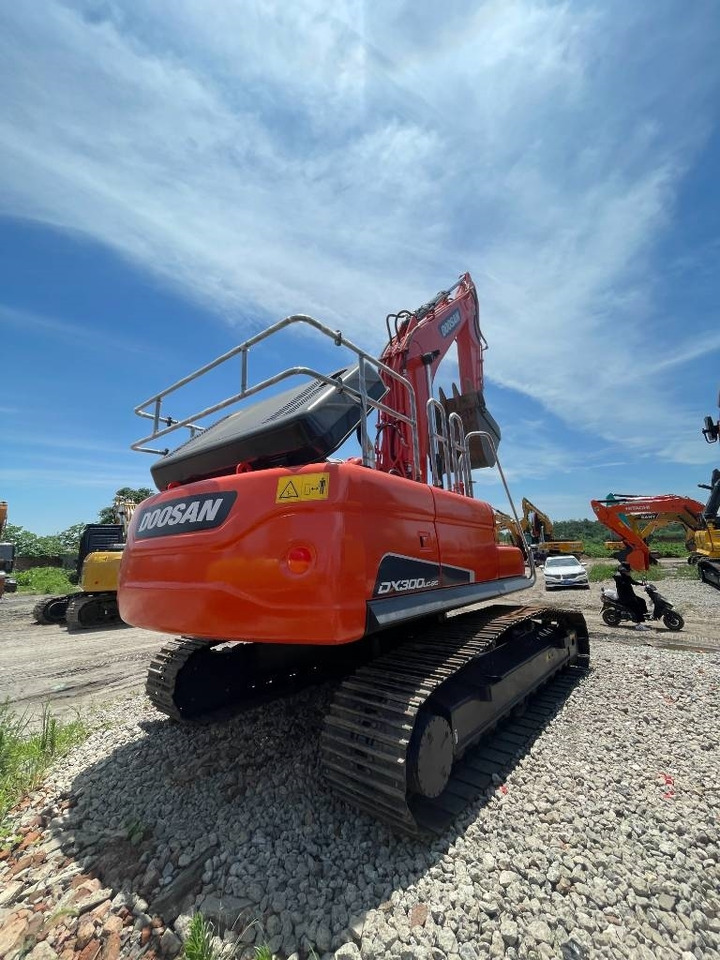 Doosan DX 300 - Escavadora de rastos: foto 2 Doosan DX 300 - Escavadora de rastos: foto 2