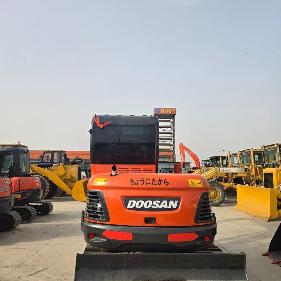 Doosan DX 60  - Mini escavadeira: foto 4 Doosan DX 60  - Mini escavadeira: foto 4