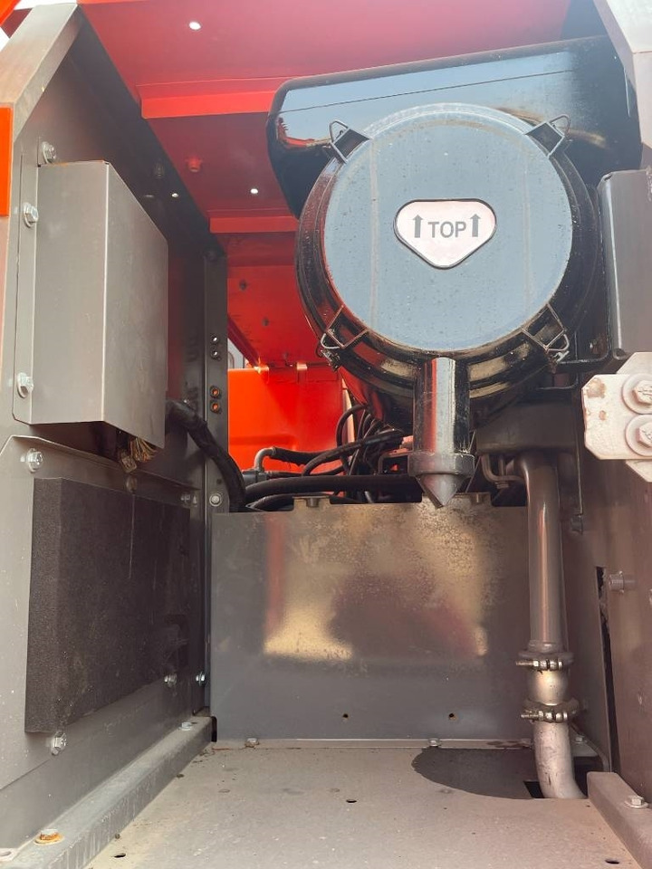 Hitachi ZX 210  - Escavadora de rastos: foto 3 Hitachi ZX 210  - Escavadora de rastos: foto 3