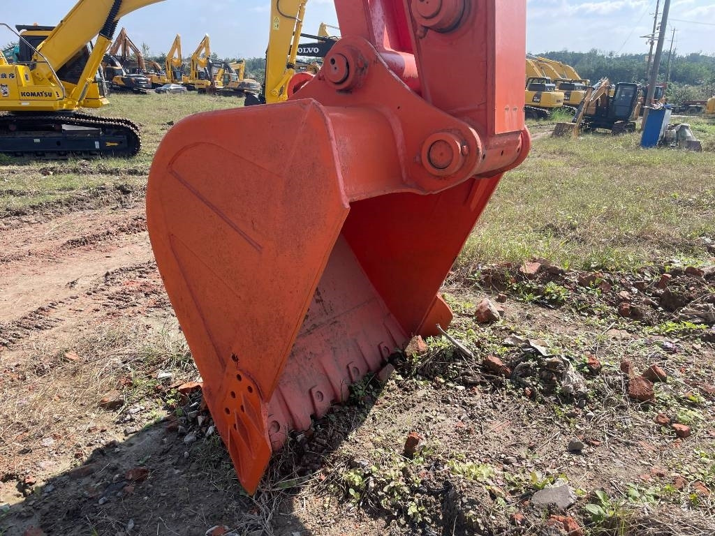 Hitachi ZX 240  - Escavadora de rastos: foto 5 Hitachi ZX 240  - Escavadora de rastos: foto 5