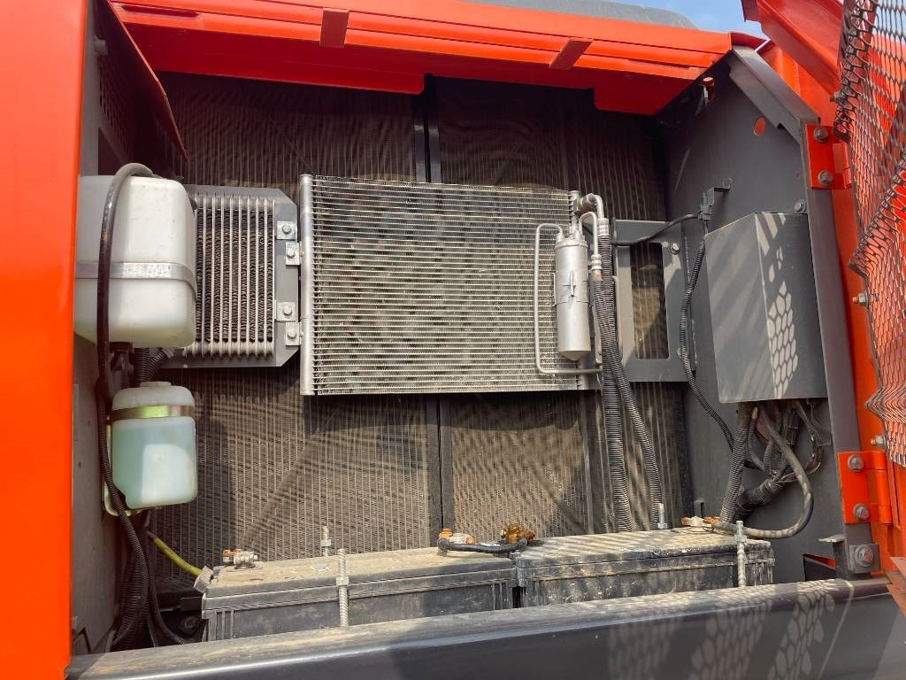 Hitachi ZX 240  - Escavadora de rastos: foto 5 Hitachi ZX 240  - Escavadora de rastos: foto 5