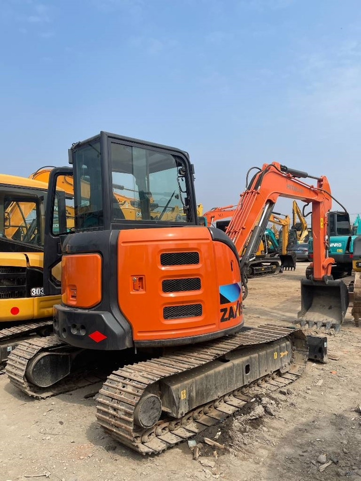 Hitachi ZX 55 - Mini escavadeira: foto 1 Hitachi ZX 55 - Mini escavadeira: foto 1