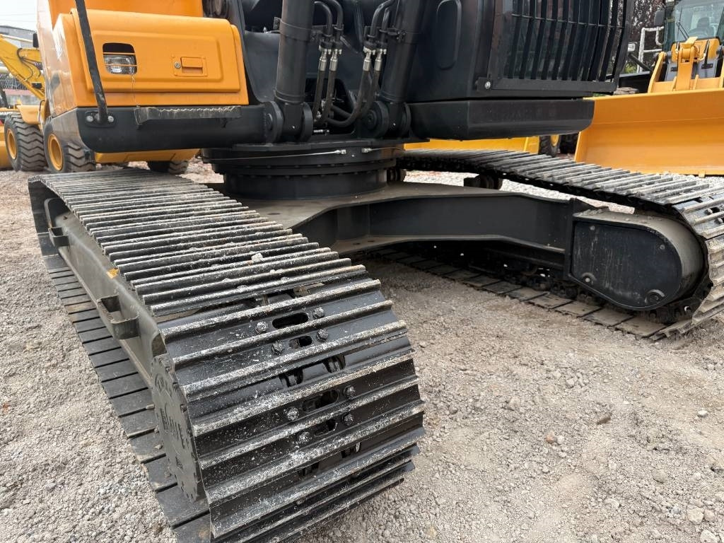 Escavadora de rastos Hyundai HX 220: foto 6