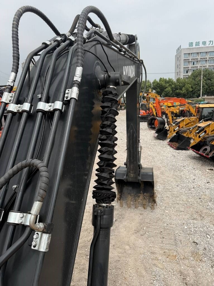 Escavadora de rastos Hyundai HX 220: foto 9