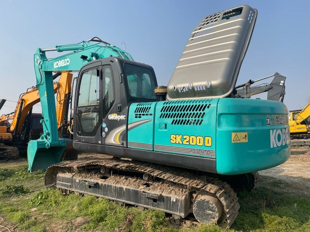 Kobelco SK 200 - Escavadora de rastos: foto 1 Kobelco SK 200 - Escavadora de rastos: foto 1