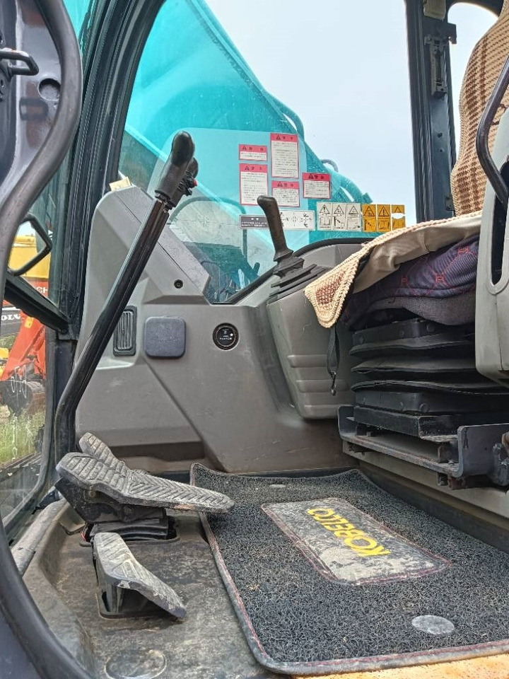 Kobelco SK 210 - Escavadora de rastos: foto 5 Kobelco SK 210 - Escavadora de rastos: foto 5